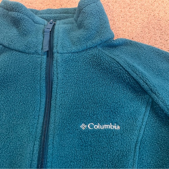Columbia Jackets & Blazers - Columbia women’s fleece zip up jacket. Size M.